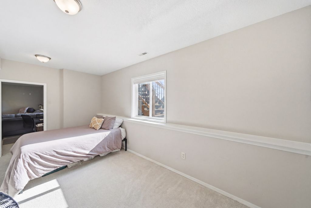 Listing Photo: 1935 SE Prairie Creek Dr, Waukee, IA 50263-25